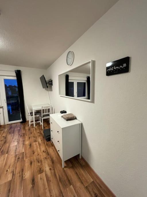 Gemuetliche Wohnung Mit Balkon Саарбрюккен Экстерьер фото